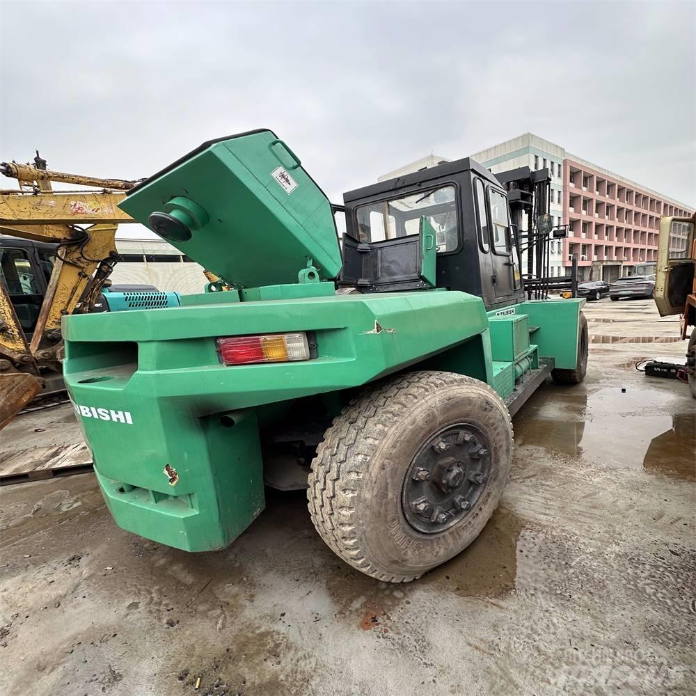 Mitsubishi FD160 Dieselmotviktstruckar