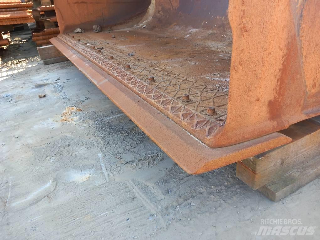 Komatsu WA475-10 Skopor