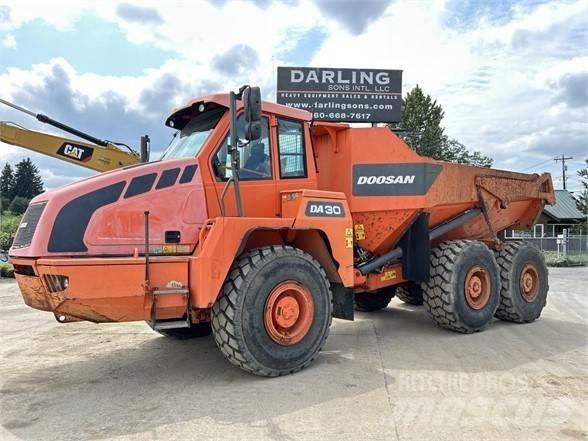 Doosan DA30 Midjestyrd dumper