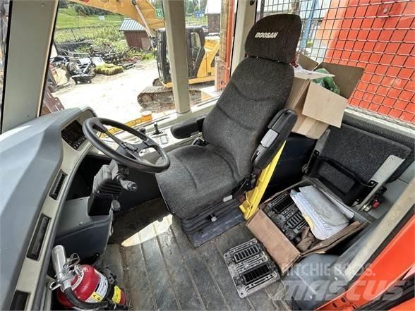 Doosan DA30 Midjestyrd dumper