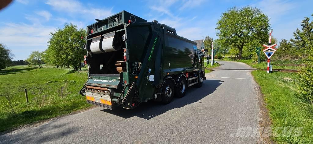 Dennis Elite Sopbilar