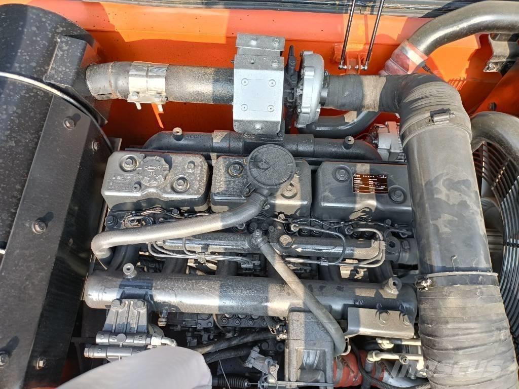 Doosan DX300-9 Bandgrävare