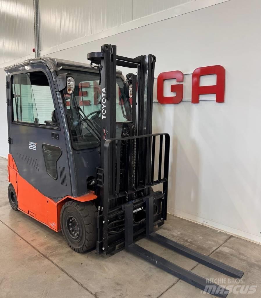 Toyota 10939 - 8FBMT25 Elmotviktstruckar