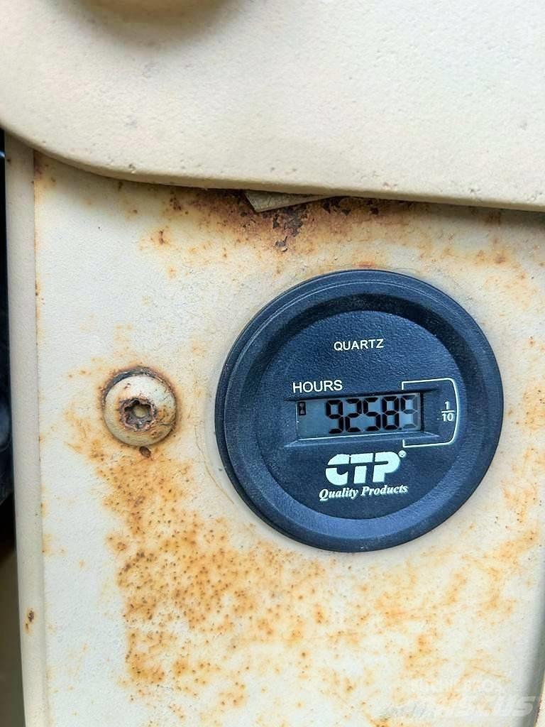 CAT 140 H Väghyvlar