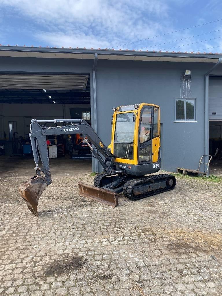 Volvo ECR 28 Minigrävare < 7t