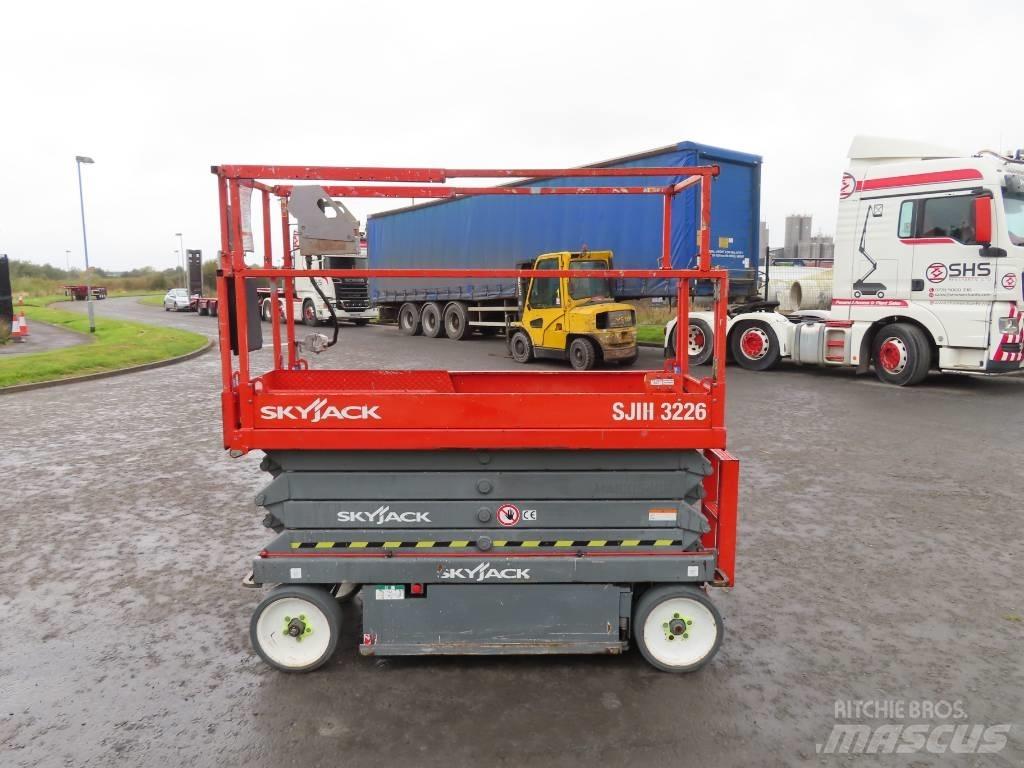 SkyJack SJ III 3226 Saxliftar