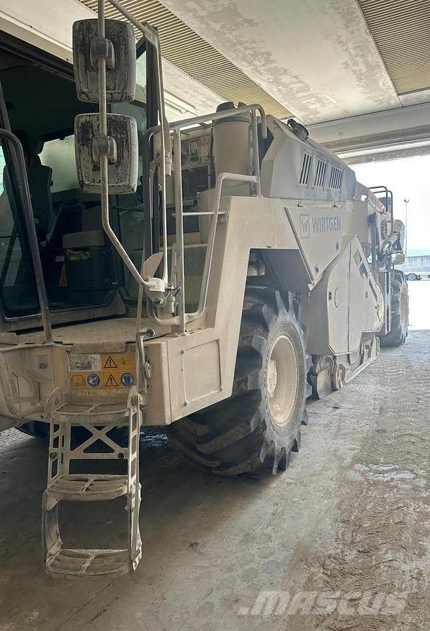 Wirtgen WR250i Återvinningsmaskiner för asfalt