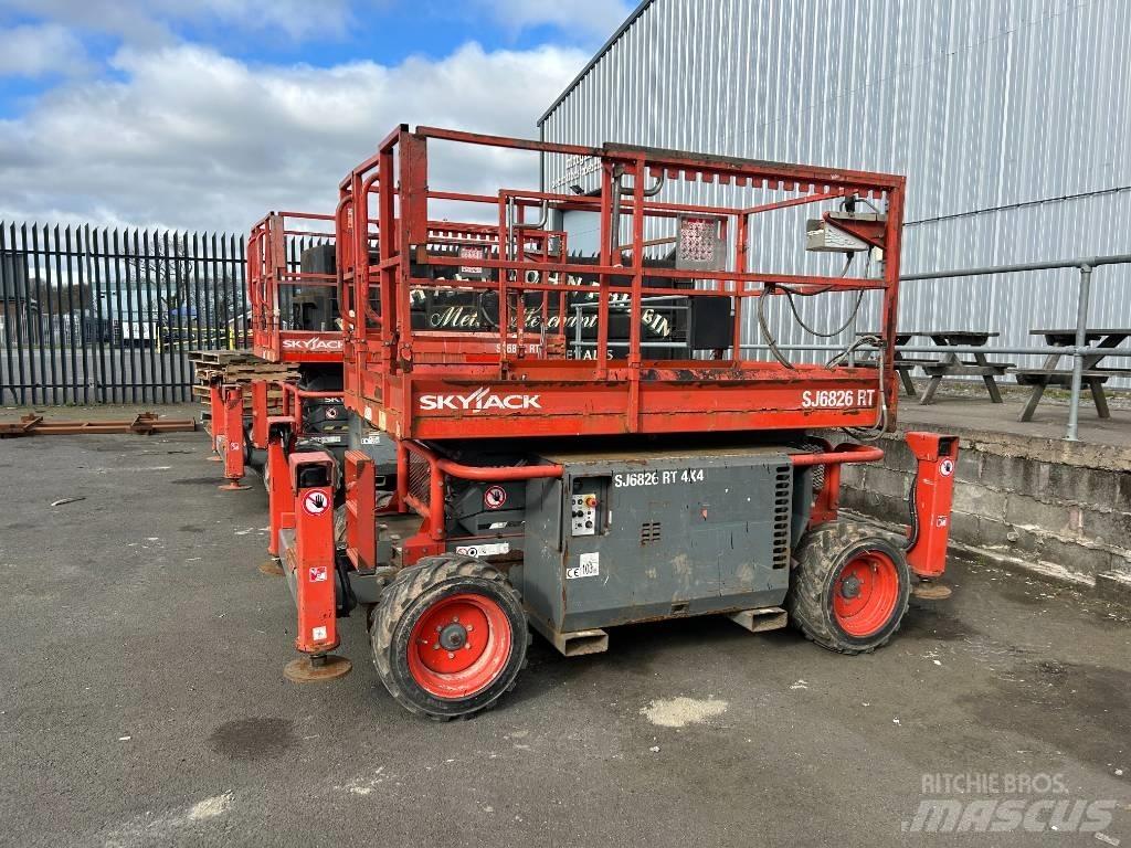 SkyJack SJ 6826 RT Saxliftar
