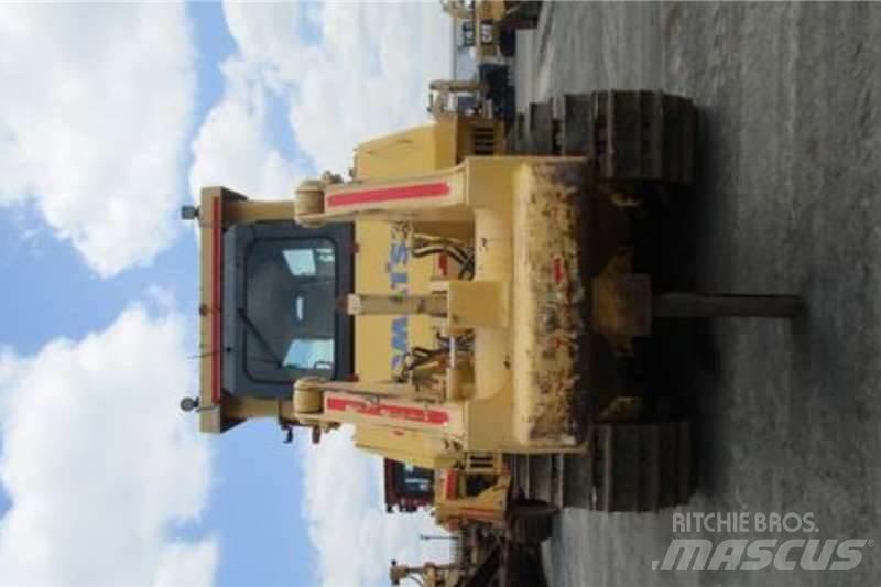 Komatsu D275A-5 Bandschaktare