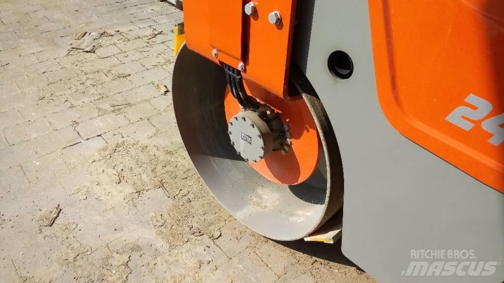 Atlas AW240 Tvåvalsvältar
