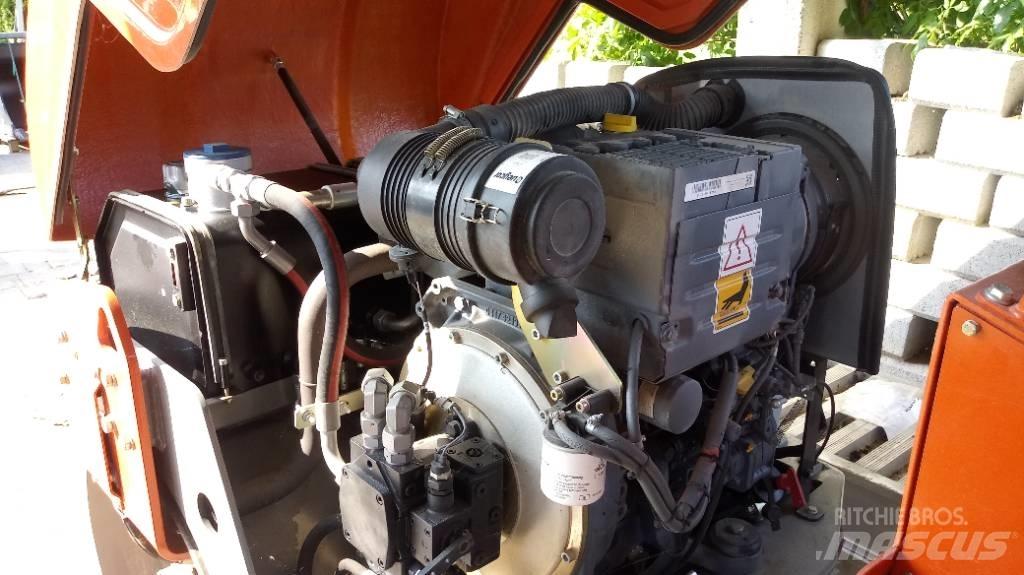 Atlas AW240 Tvåvalsvältar