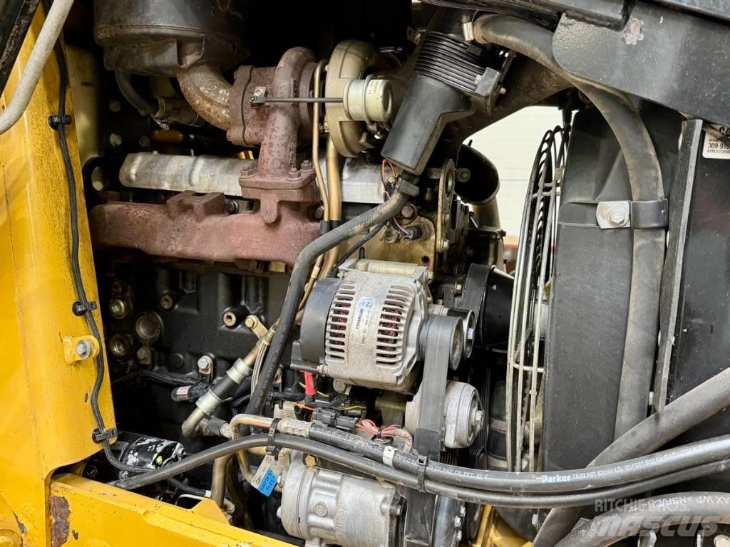 CAT 442 E Grävlastare