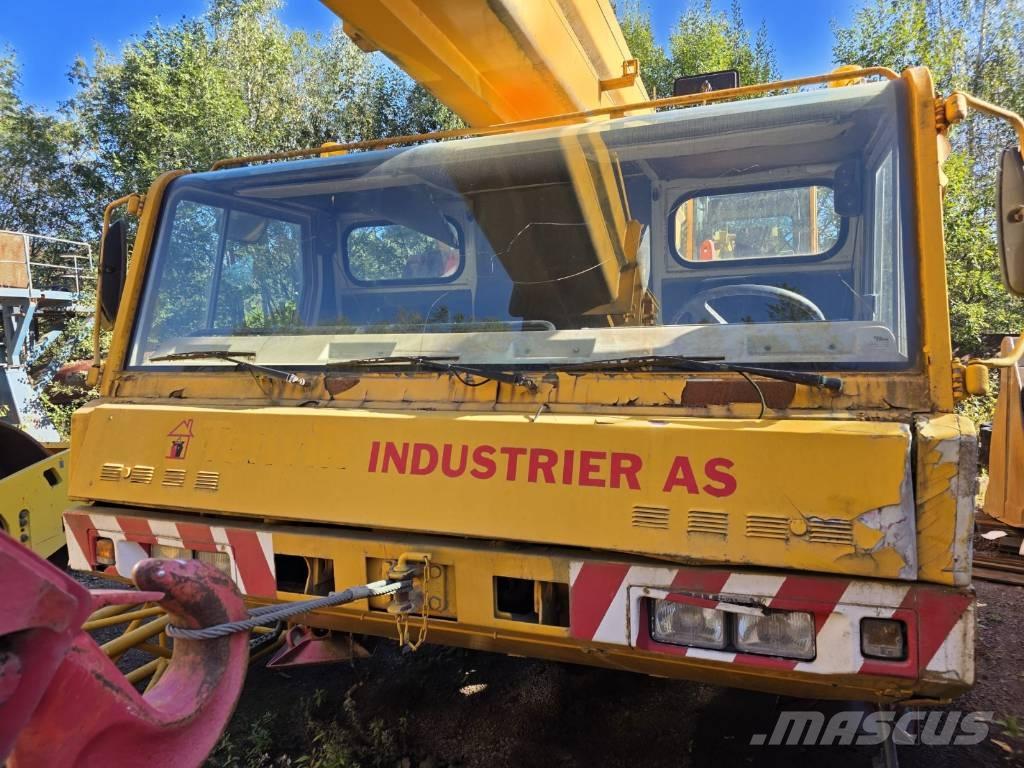 Faun RTF 40-3 Allterrängkranar