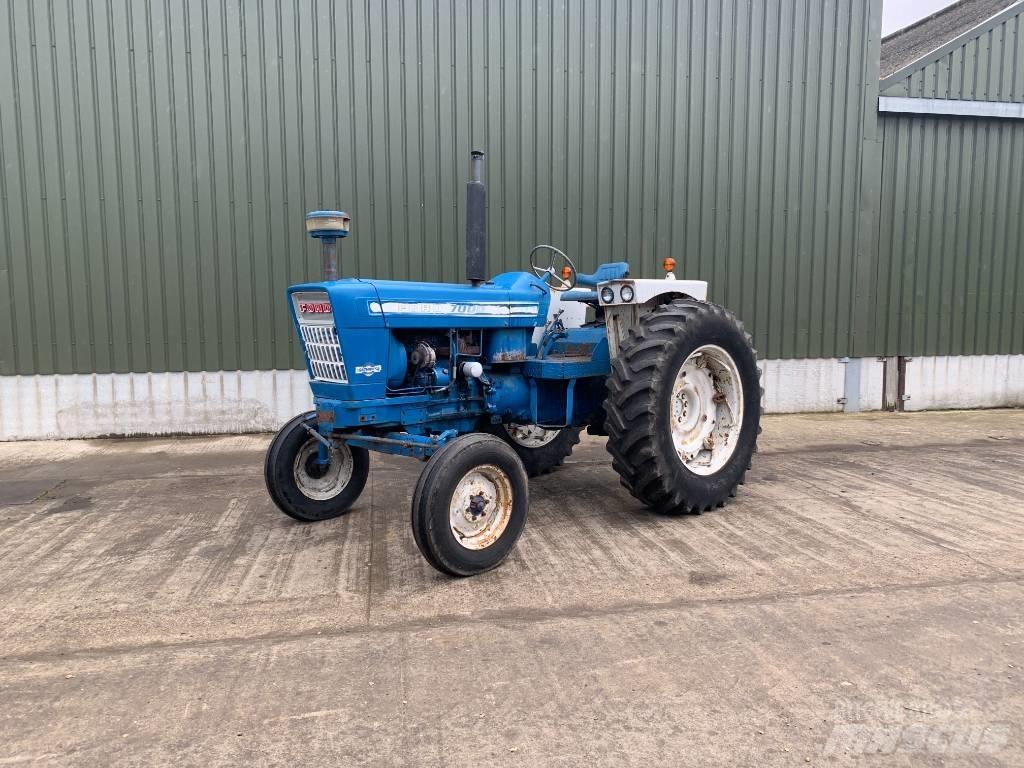 Ford 7000 Traktorer