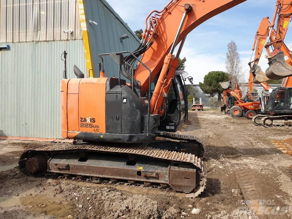 Hitachi ZX225USLC Bandgrävare
