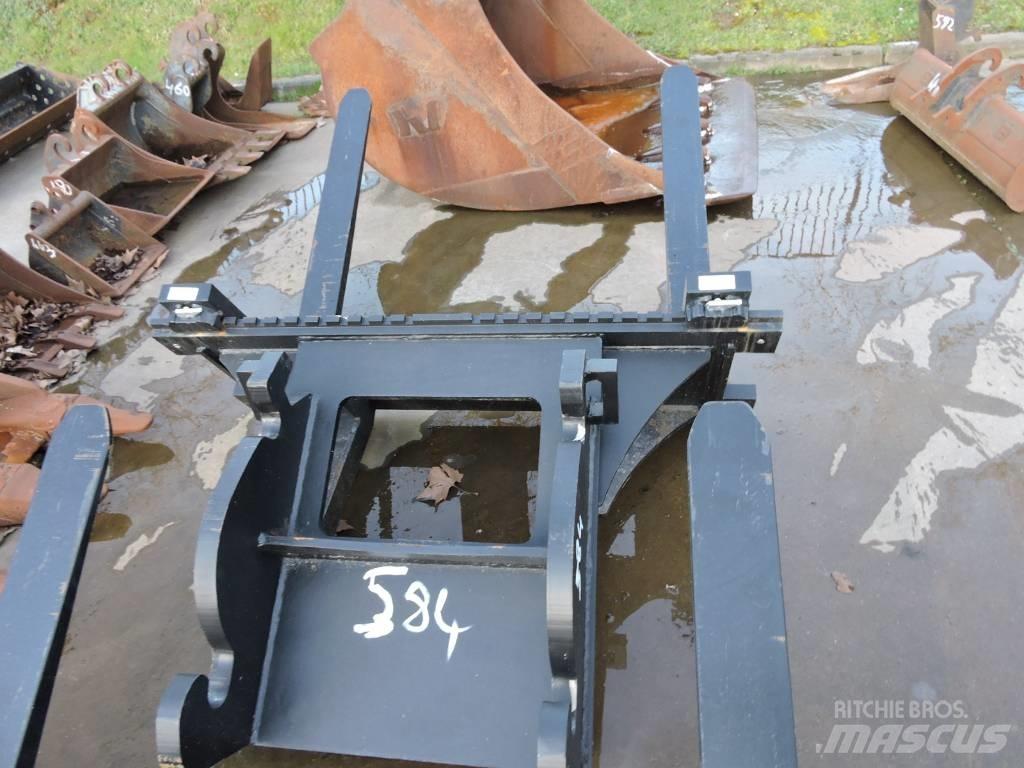  Palletvorken CW40 Allterrängkranar
