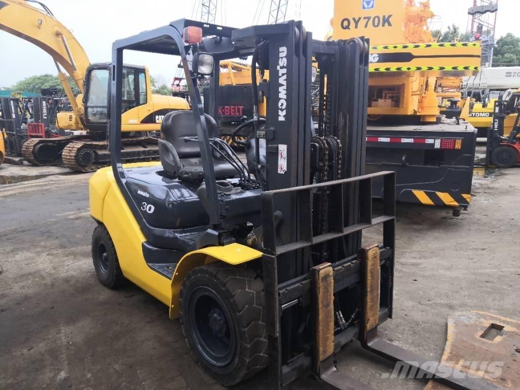 Komatsu 30 Dieselmotviktstruckar