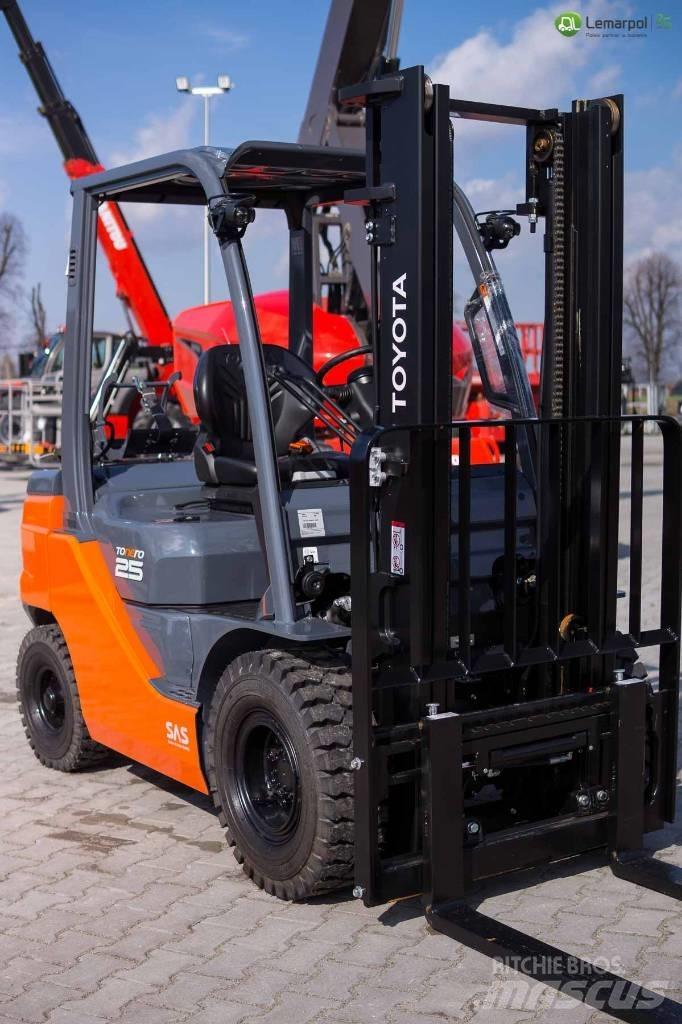 Toyota 02-8 FG F 25 Gasolmotviktstruckar