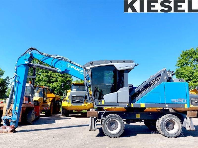 Fuchs MHL 320 F Avfalls / industri hantering