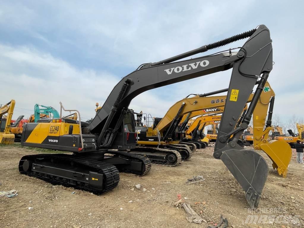 Volvo EC 240 Bandgrävare