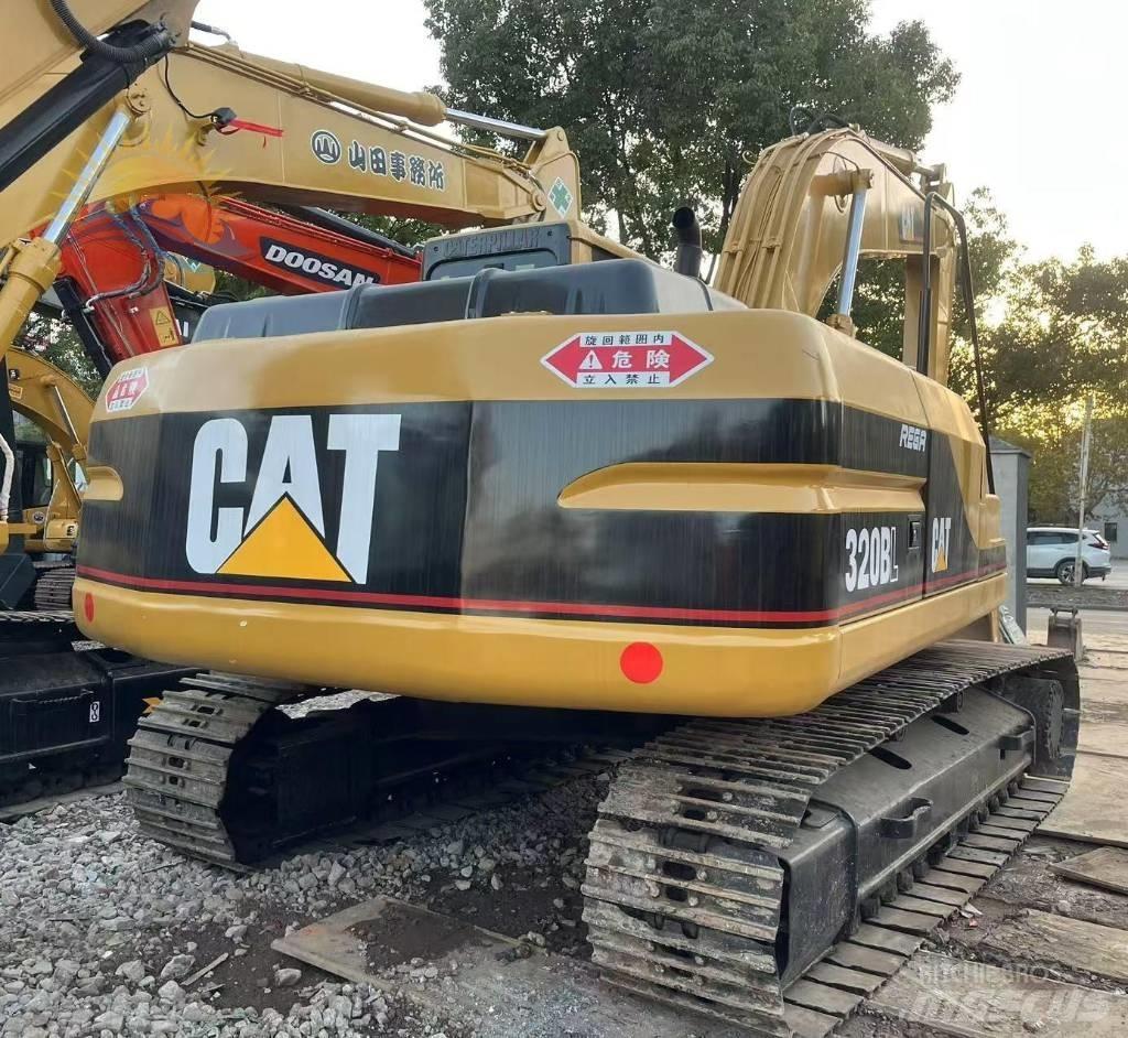 CAT 320 B L Bandgrävare