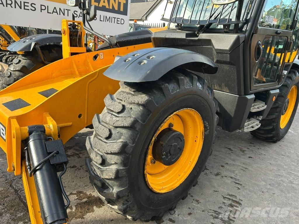 JCB 535-125 Hiviz Teleskoplastare