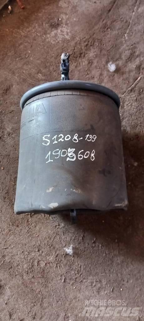 Scania 94 D.   1903608 Hjulaxlar