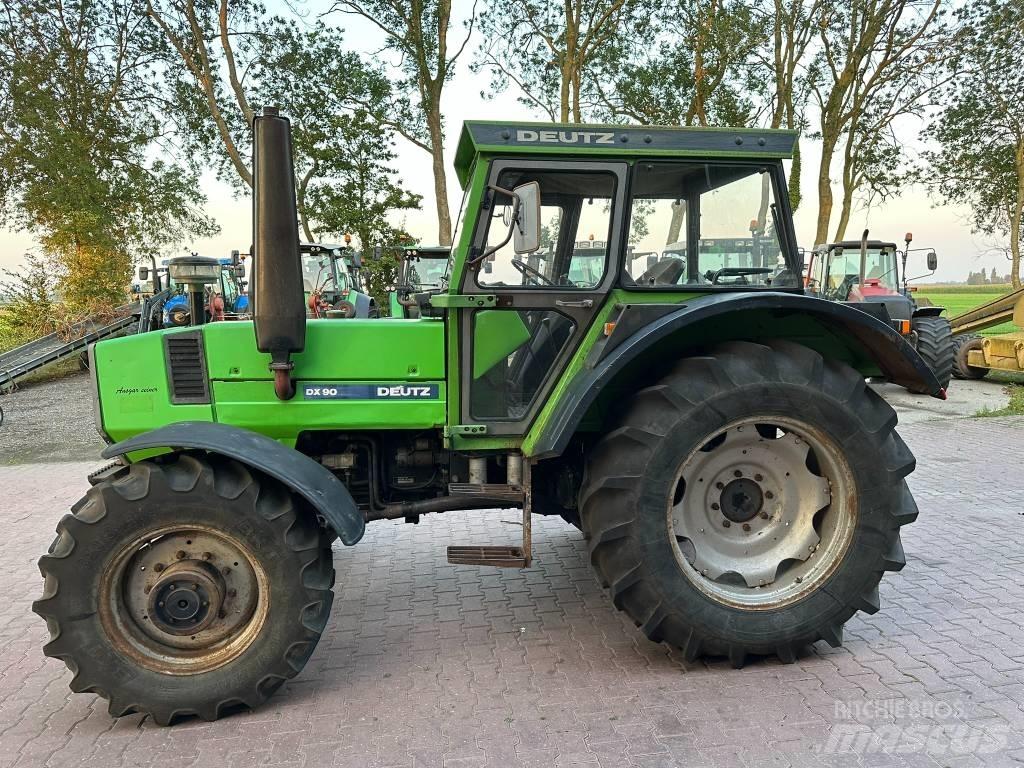 Deutz DX90 Traktorer