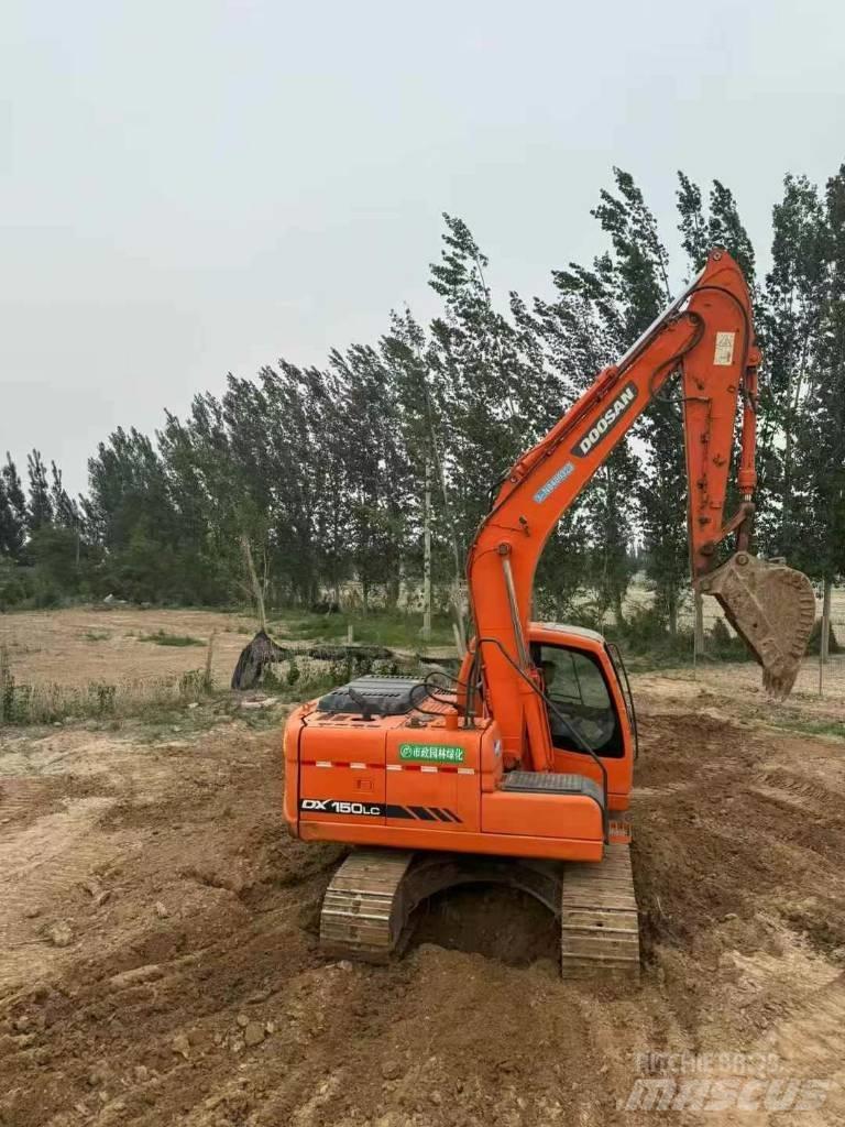 Doosan DX150 Bandgrävare