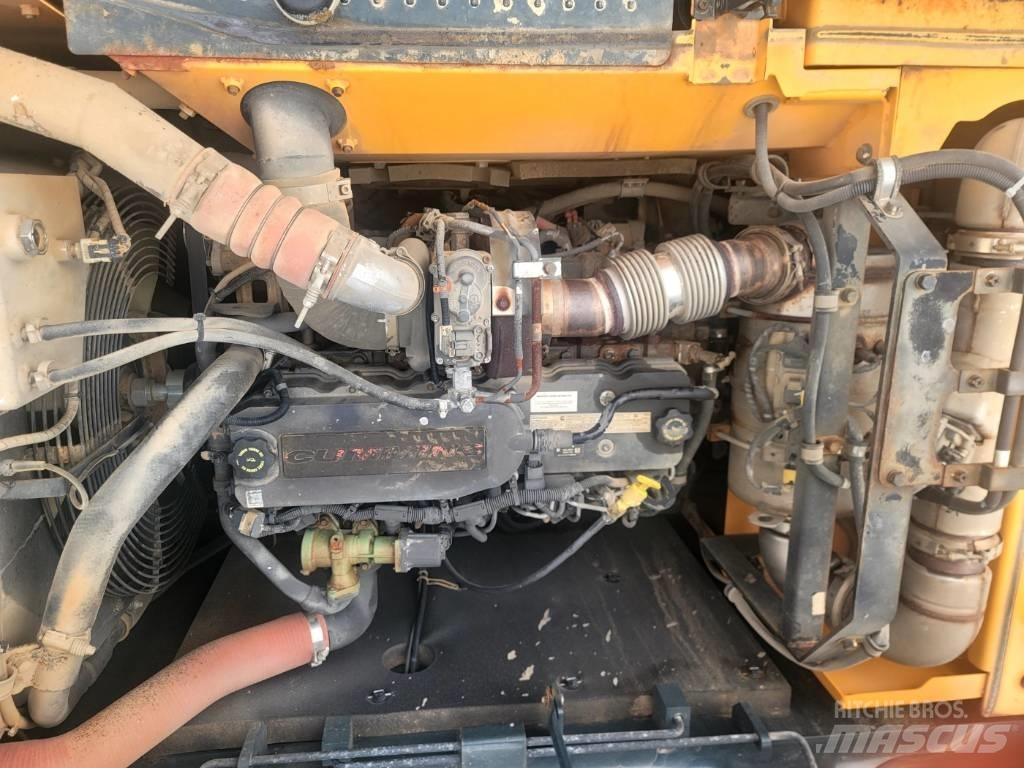 Hyundai HX 220 Bandgrävare