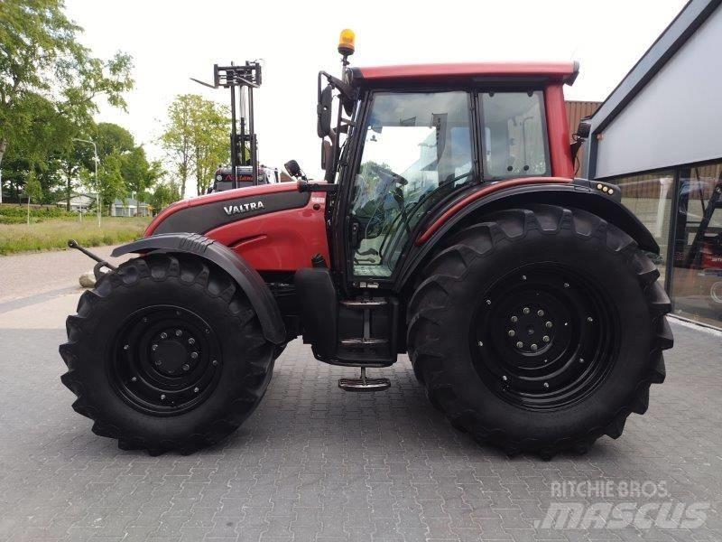 Valtra N 141 Traktorer