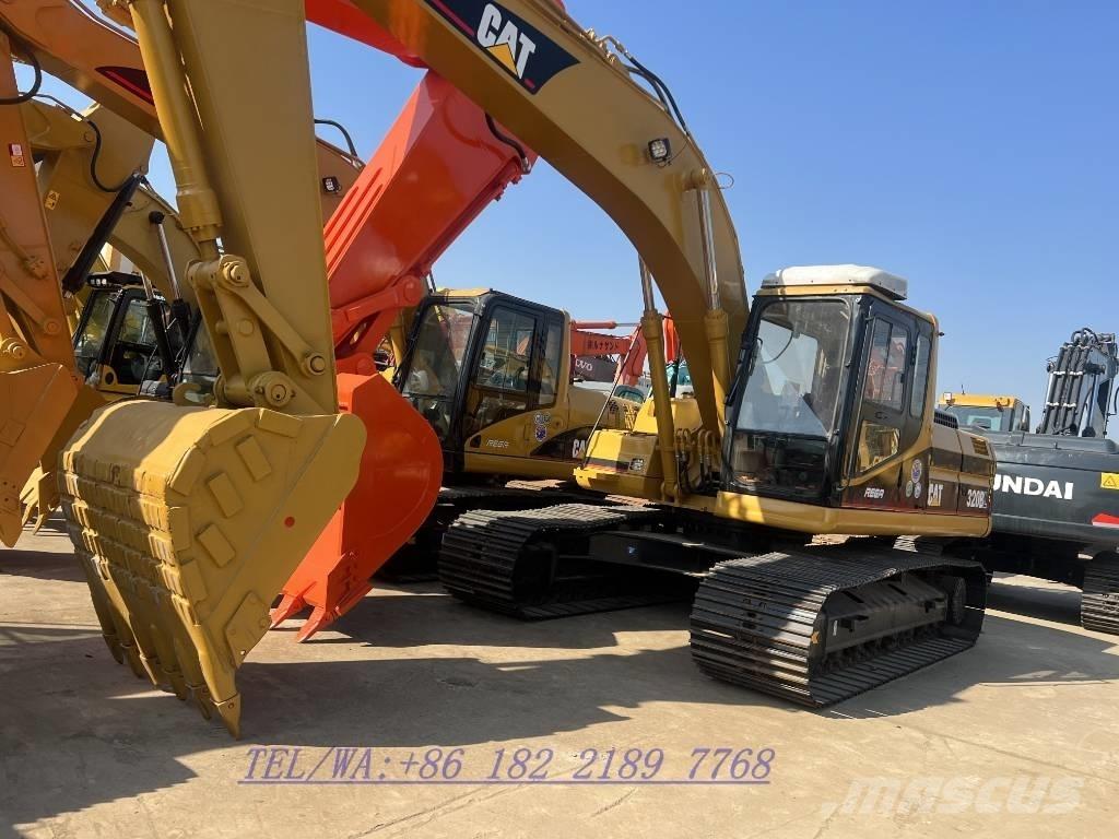 CAT 320 B L Bandgrävare