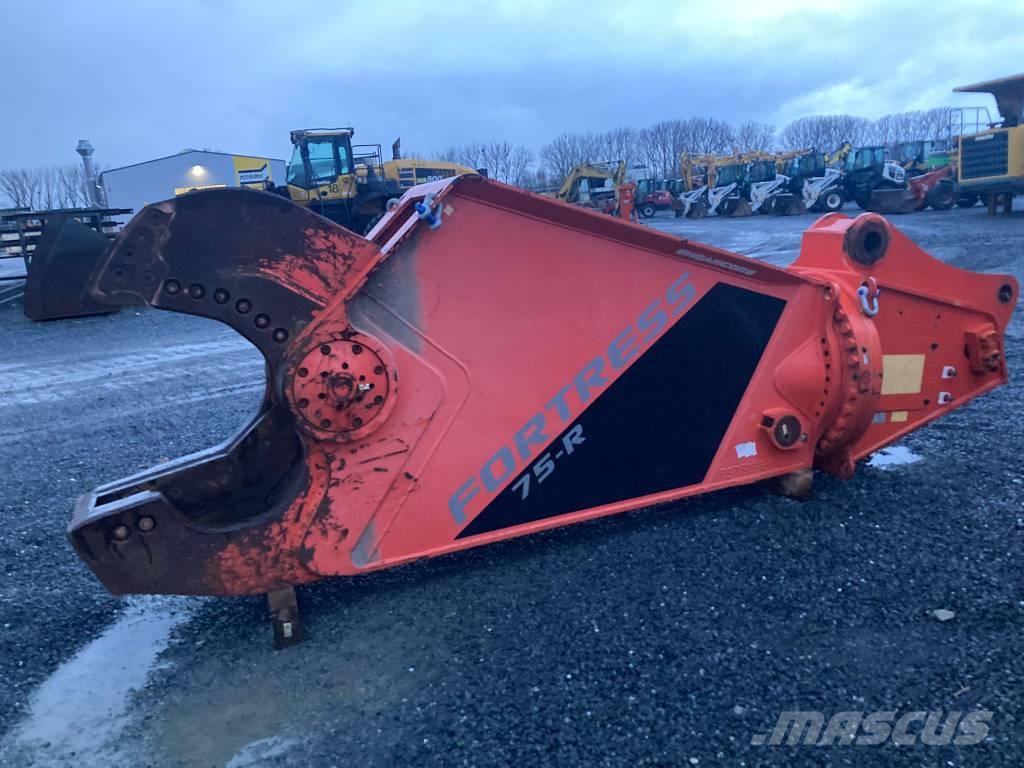  Fortress FS75 Krossar för Entreprenad