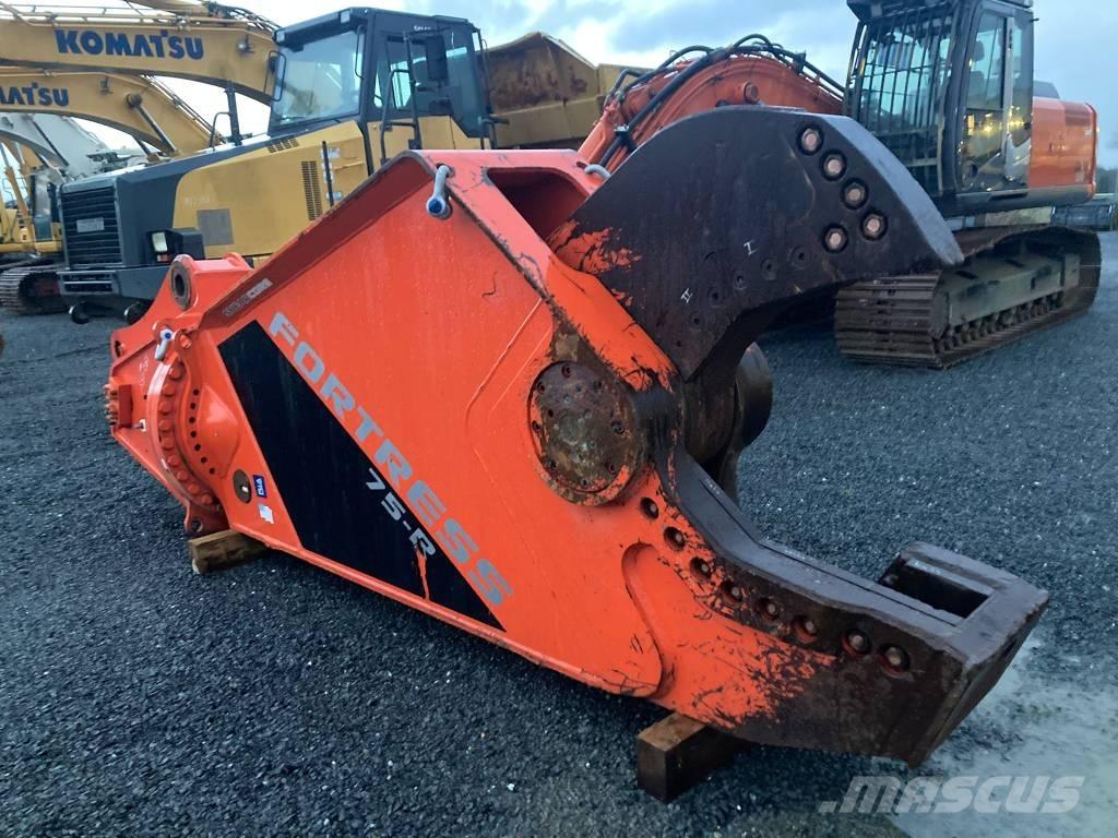  Fortress FS75 Krossar för Entreprenad