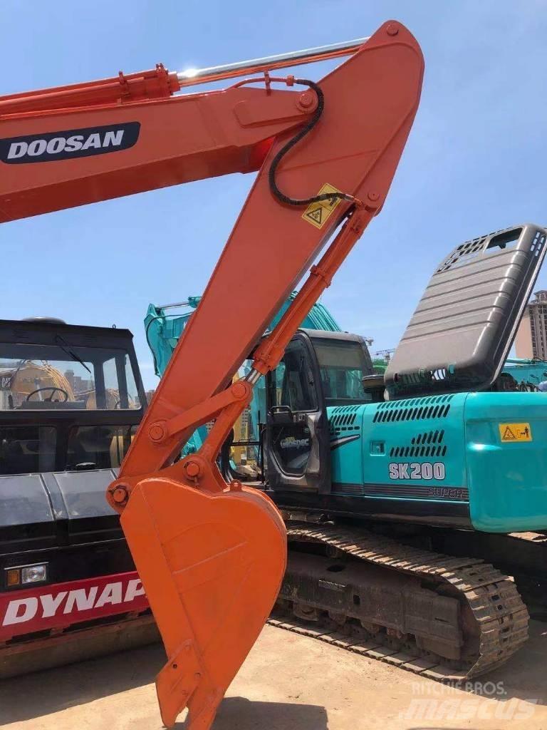 Doosan DH220LC-7 Bandgrävare