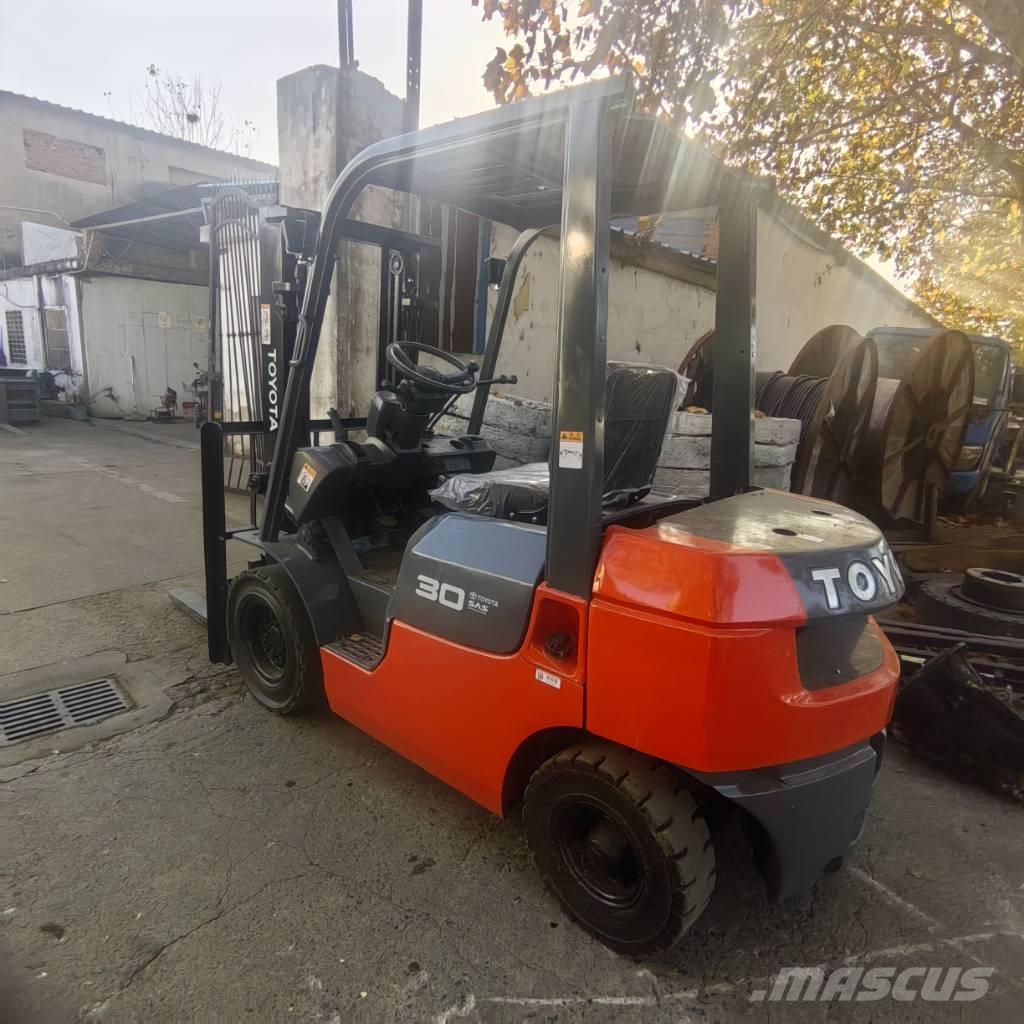  叉车 3t Dieselmotviktstruckar