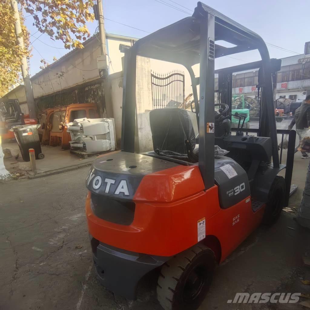  叉车 3t Dieselmotviktstruckar