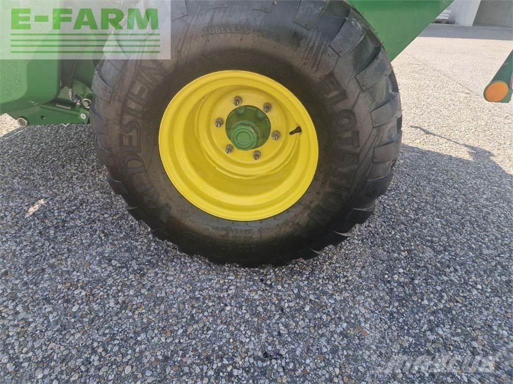 John Deere F441M Fyrkantspressar