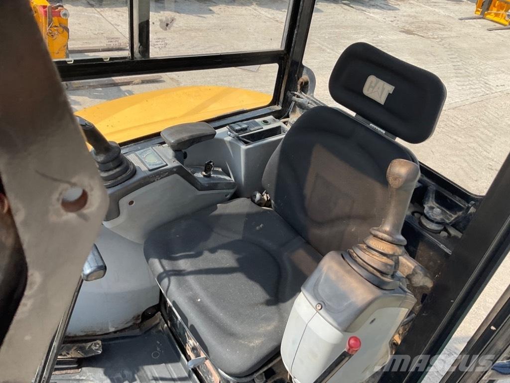 CAT 302.7 D CR Minigrävare < 7t