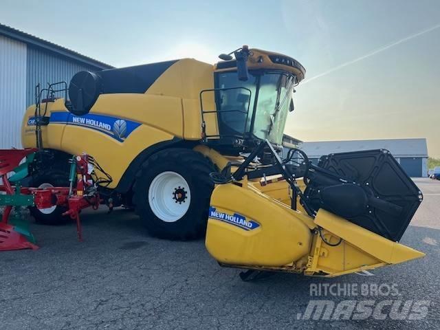 New Holland CX8.70 Skördetröskor