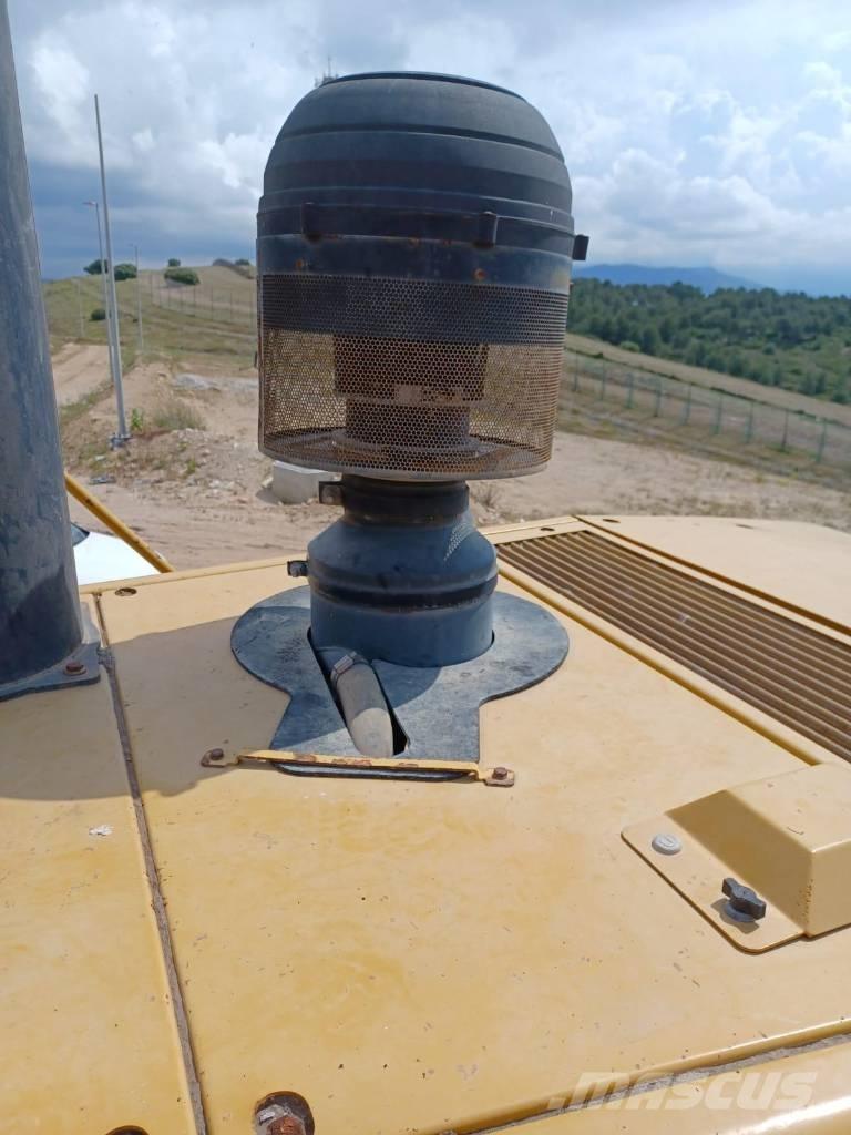 CAT 836 H Avfallspackare