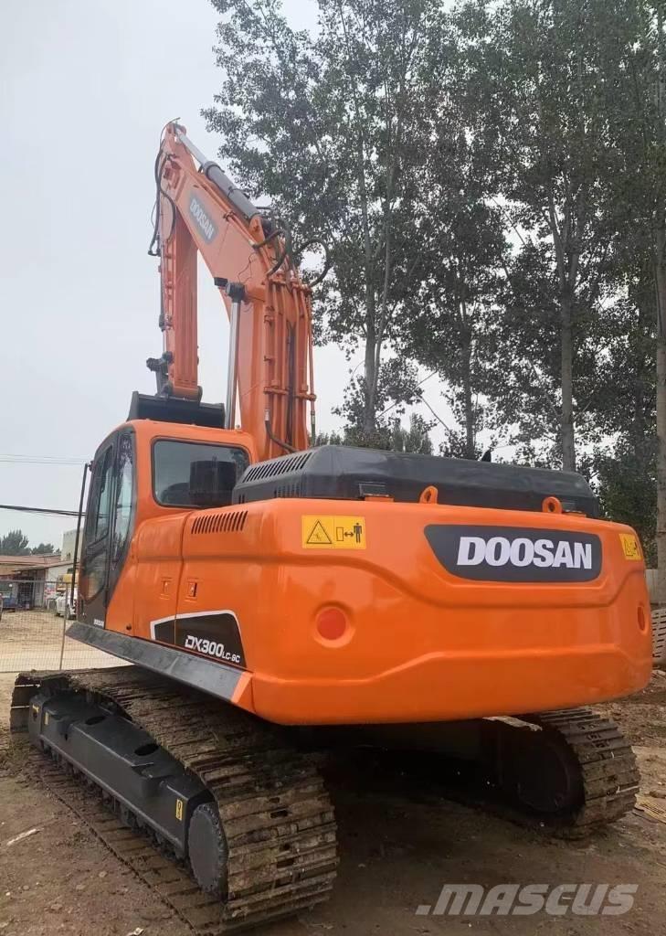 Doosan DX300LC-9C Bandgrävare