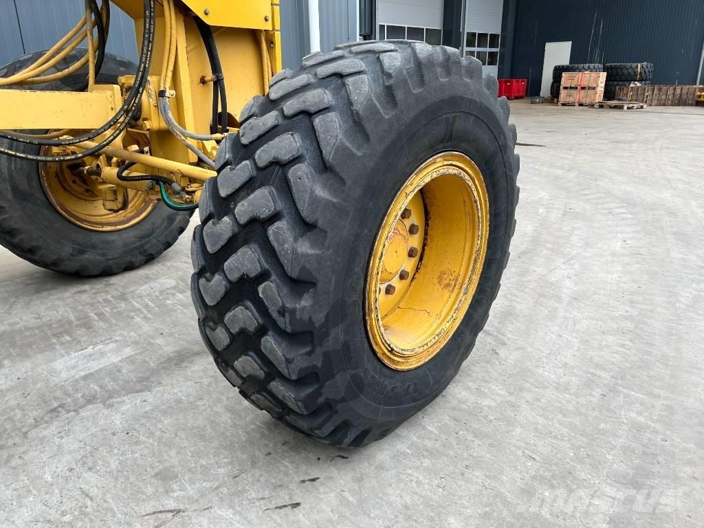 CAT 140H Väghyvlar