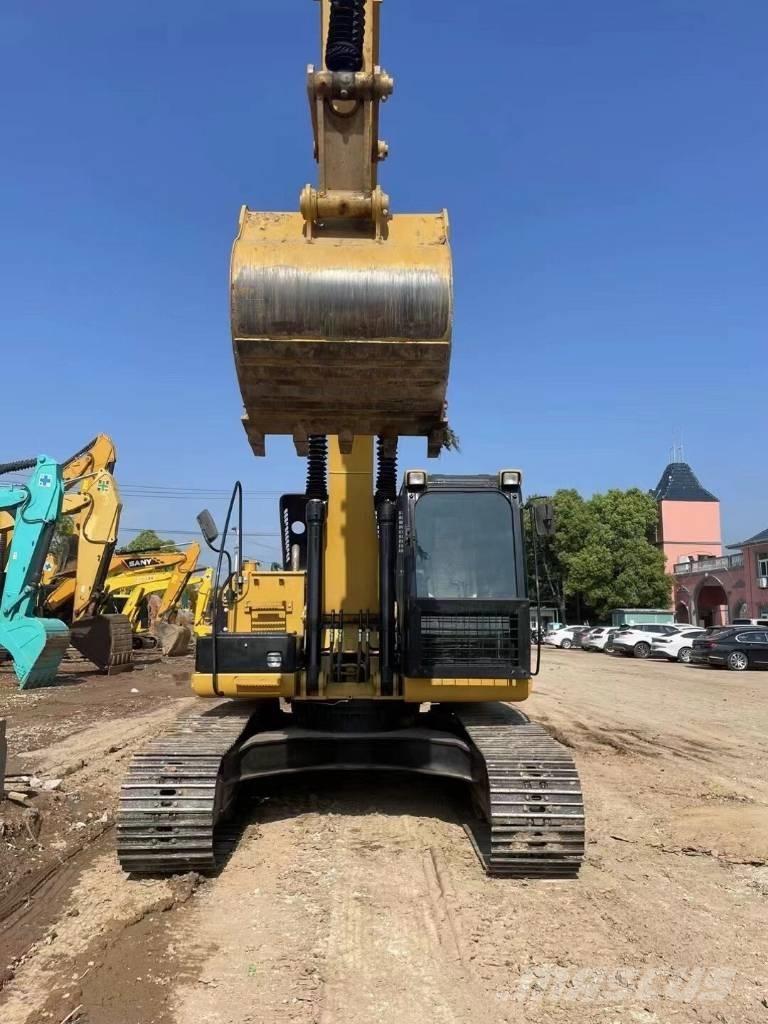 CAT 323 D Bandgrävare