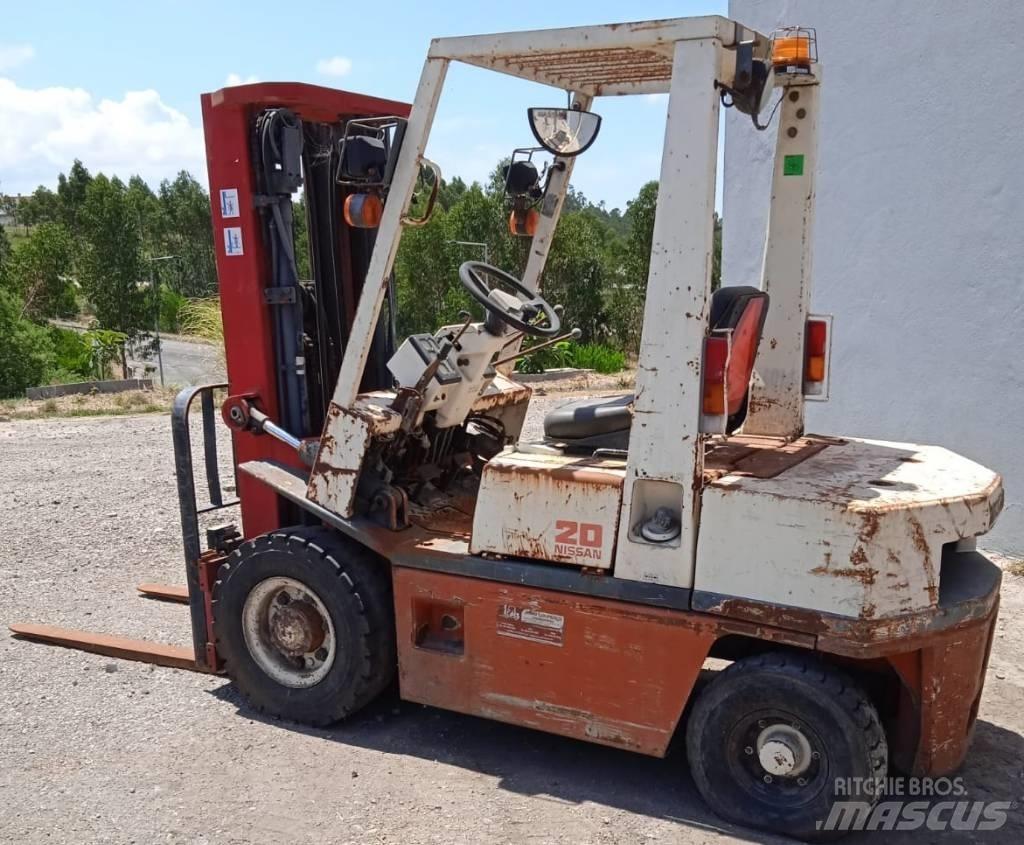 Nissan EH02A20U Dieselmotviktstruckar