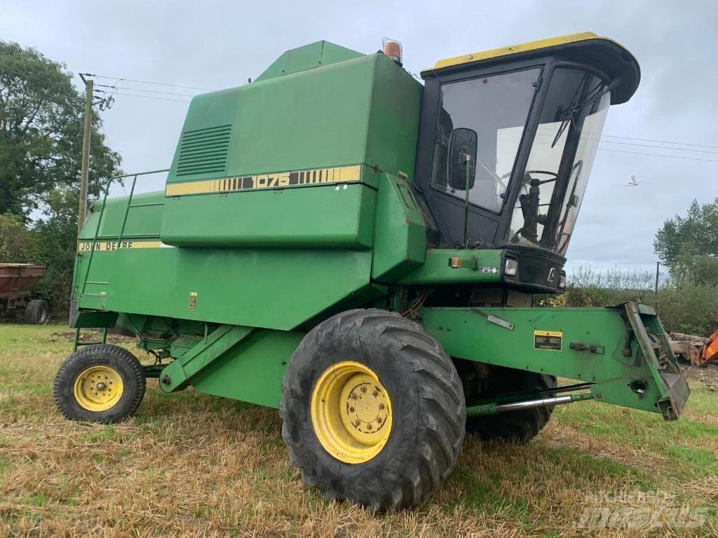 New Holland 1075 Skördetröskor