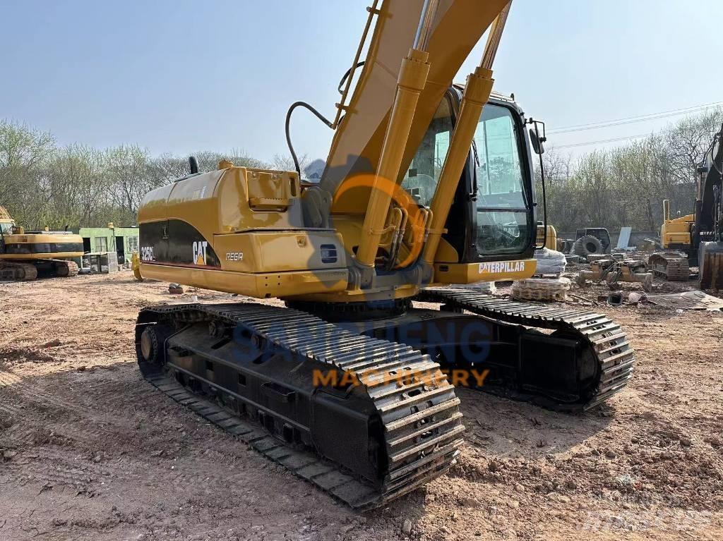 CAT 325 CL Bandgrävare