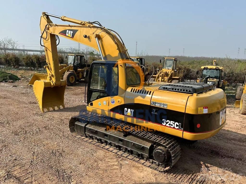 CAT 325 CL Bandgrävare