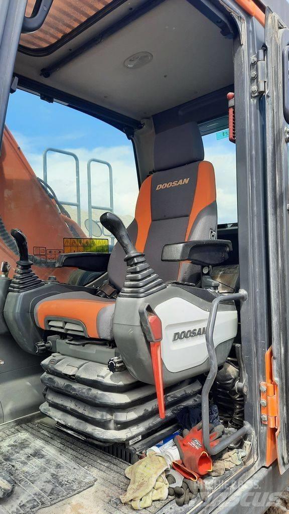 Doosan DX 255 LC-5 Bandgrävare