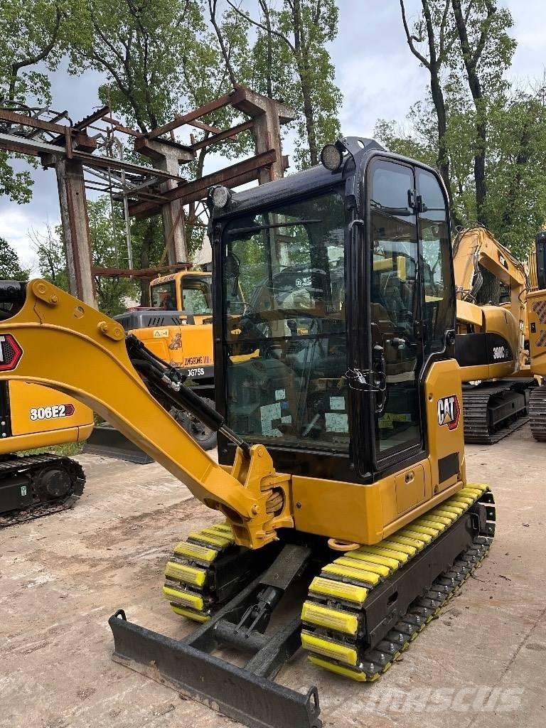CAT 302 Minigrävare < 7t
